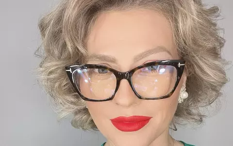 Femeia care a atacat-o cu un bolovan pe Mirela Vaida, în platoul Acces Direct, a fost condamnată. Ce a decis instanța