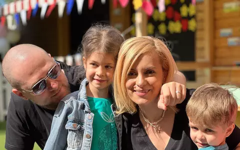 Simona Gherghe și soțul ei au sărbătorit nunta de flori, după 4 ani de căsnicie: „A fost o zi cu soare, furtună, iar la final...”