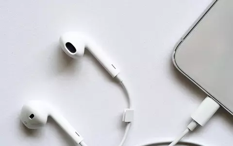 TOP 5 sfaturi utile pentru a preveni deteriorarea sau ruperea căștilor audio cu fir