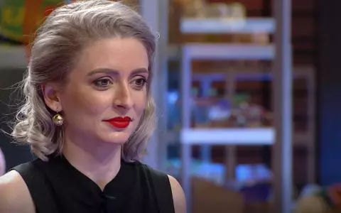 gabriela-a-impresiunat-chefii-cu-reteta-ei-de-burgeri-chef-hadad-zeste-foarte-bun-bravo-tie_1_size23