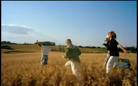 MODIVO prezintă: 2005 x Leeves - două branduri poloneze de streetwear își unesc forțele într-o colecție capsulă