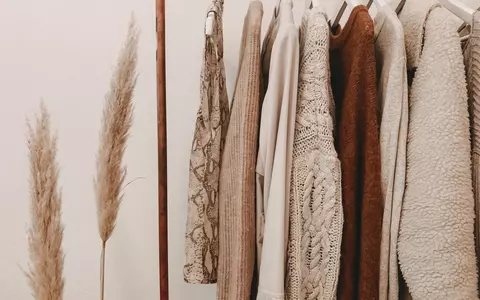 Cum să îți păstrezi eleganța și propriul stil chiar și în sezonul rece? Sfaturi pentru tranziția către toamnă
