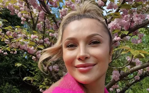 Afecțiunea de care suferă Lora. La ce alimente a trebuit să renunțe: "Dacă nu sunt atentă, mă umflu"