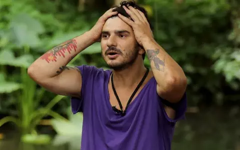 Drama lui Alex Bogdan. Mama lui a murit, când actorul era la filmări: „Era pandemia și nu ne lăsau să intrăm în spital”