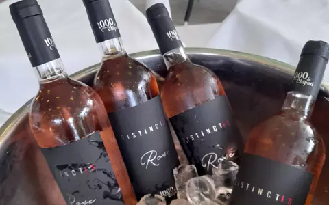 Sfaturi corporate: Vrei un cadou imbatabil pentru clienţi? Alege un vin rozé! Vrei un cadou imbatabil pentru angajaţi? Alege un team building la cramă!