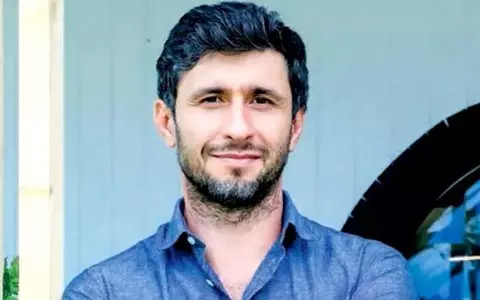 Dragoș Bucur s-a confruntat cu bullying-ul, în copilărie: „Eram sfătuit să mă iau în piept cu golanii”. Cum și-a câștigat primii bani / EXCLUSIV