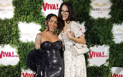 Ruby a purtat o rochie din folie alimentară la VIVA! Influencers Party 2022: "Nu există mai sustenabil de atât"