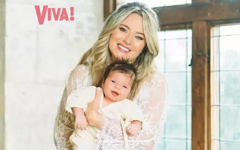 Ce probleme a avut Laura Cosoi cu a treia sarcină. De ce a fost nevoită să stea departe de fiicele mari, după ce a născut: „Am depistat că...” / EXCLUSIV