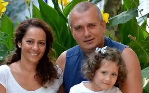 Cum se înțelege Carmen Trandafir cu Emil Grădinescu, după 10 ani de căsnicie: „Este calm și mai strict. La noi, certurile...”