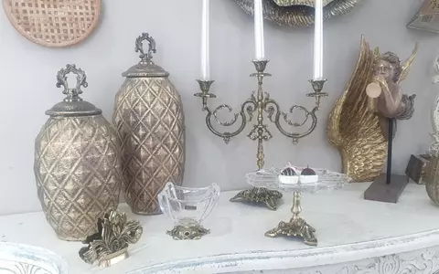Întâmpină sărbătorile cu decorațiuni pentru masa de Crăciun și nu numai de la decodepot.ro 