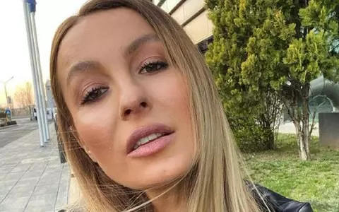 Cum arată Flavia Mihășan după ce și-a făcut o operație estetică prin care și-a tăiat pleoapele: „A durat 25 de minute operația”