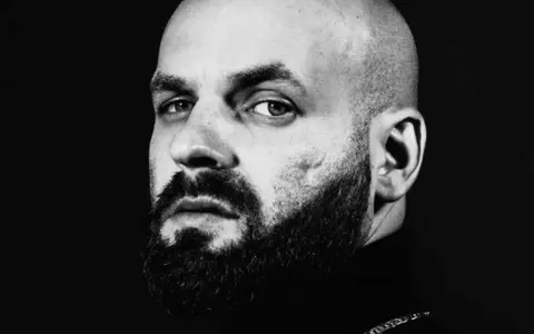 Nosfe a fost înmormântat. Artistul care a murit la 37 de ani a lăsat în urmă o soție îndurerată și o fetiță de 7 ani