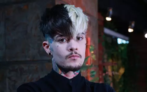 Zanni și-a cumpărat casă și mașină, după ce a investit 100.000 de euro: „Sunt prea fericit”. Imagini cu vila și autoturismul artistului