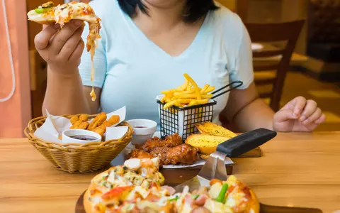 Alimente bogate în calorii pe care să le eviți dacă nu vrei sa te îngrași 