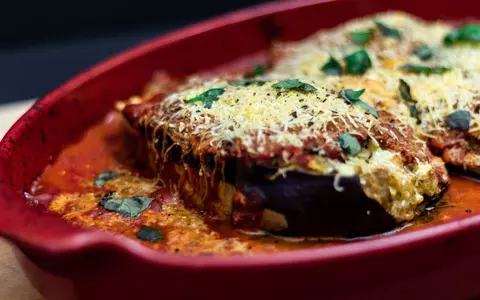 Rețeta de melanzane cu carne a lui Cătălin Scărlătescu