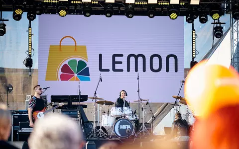 Mall-ul Lemon Retail Park a organizat un eveniment de amploare cu ocazia deschiderii oficiale! Artiști de renume precum Delia, Mira, Rareș și Andra Gogan au urcat pe scenă, alături de prezentatorii Mihai Morar și Daniel Buzdugan. Premii generoase au fost oferite participanților în cadrul unei tombole speciale