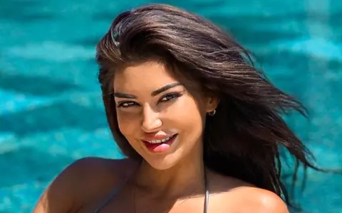 Cum și-a cunoscut Elena Ionescu iubitul grec: „O să facem sărbătorile atât la familia mea, cât și la familia lui”. În ce relații a rămas cu fostul soț / EXCLUSIV