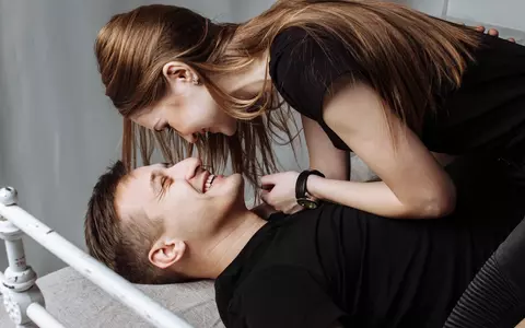 Top 6 cele mai ciudate poziții sexuale