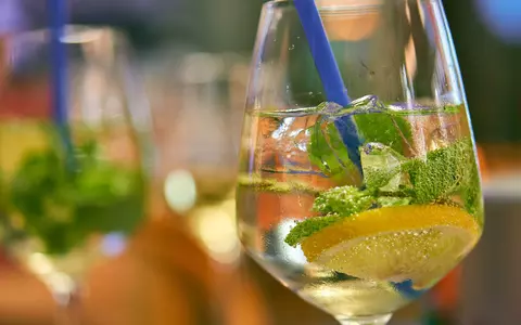 Cum se face cocktail Hugo - rețeta