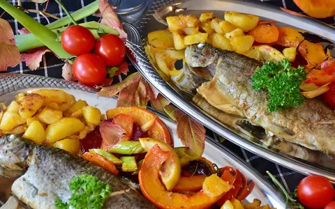 Ce se poate găti la friteuza cu aer cald