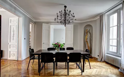De ce să ții cont când alegi culoarea ușilor pentru interior