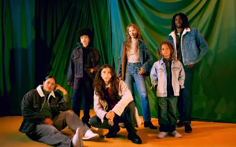 Alege cele mai inspirate cadouri pentru acest Crăciun de la Levi’s