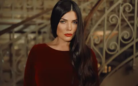 Paula Seling a filmat la minus 9 grade, în rochie de seară, pentru cel mai recent videoclip: "Arta nu cere sacrificii, ci implicare 100%"