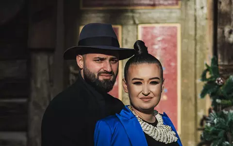 Roxana Blenche s-a măritat. Imagini inedite de la cununia civilă