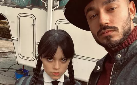 Cum au fost filmate scenele cu Victor Dorobanțu, actorul care joacă "Mânuța" din serialul Wednesday de pe Netflix: "Costum de ninja"
