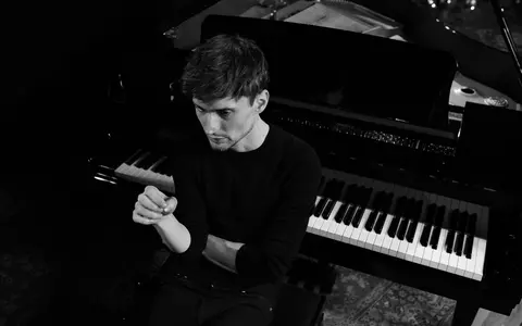 Pianistul Andrei Irimia continuă turneul "All Strings Attached"