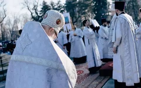 Mesajul controversat al unui preot pentru credincioși, înainte de Bobotează: „După ce ai dat 500 de lei pe băutură, refuzi să îl primeşti pe popa. Ești...”