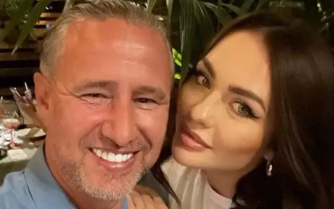 Cum arată fiul lui Laurențiu Reghecampf și al Corinei Caciuc la 8 luni. Imagine adorabilă cu micuțul Liam