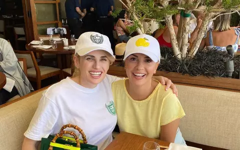 Rebel Wilson și iubita ei, Ramona Agruma, s-au logodit, la Disneyland: "Am spus DA"