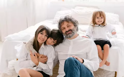 Radu Dragomir, soțul Danei Rogoz, a împlinit 56 de ani. Ce urare emoționantă i-a făcut actrița: "Te iubesc cu umorul tău..."