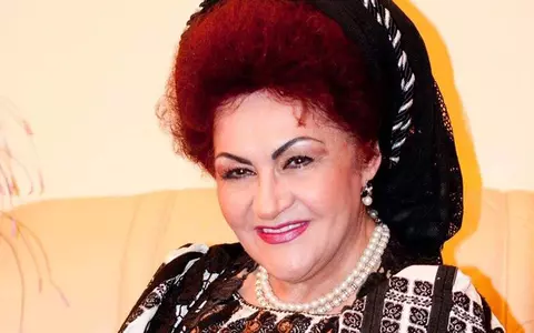 Ce tatuaje și-a făcut Elena Merișoreanu la ochi și buze, acum 30 de ani, și la intervenții estetice apelează acum: „O dată pe an, mă duc la medic și îmi face...” / EXCLUSIV