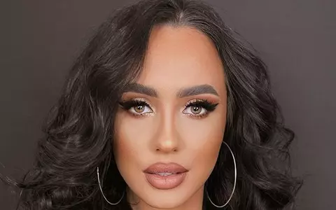 Ella Tina a fost jefuită într-un club din Capitală: "M-a urmărit la baie..." Tânăra oferă o recompensă în schimbul unor informații despre identitatea individului