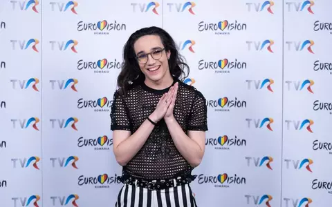 Theodor Andrei, reprezentantul României la Eurovision, poartă accesorii cumpărate de la reducere: „Nu am niciun motiv să mă ascund, nu cred în etichete” / EXCLUSIV