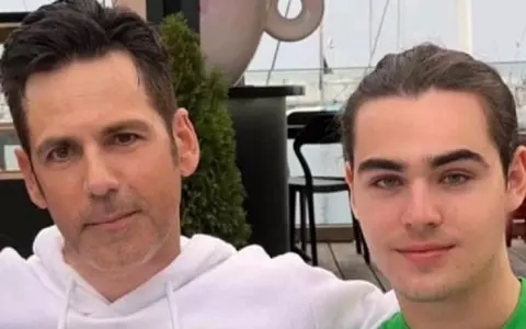 Radu Ștefan Bănică a împlinit 21 de ani. Ce imagine de colecție a postat tatăl său: ”Trece timpul...”