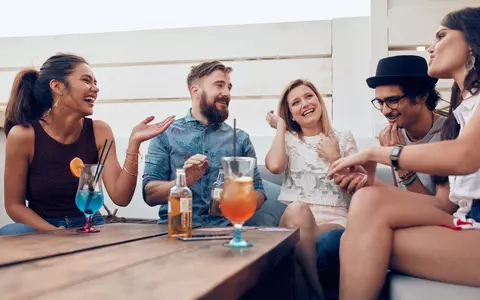 Întrebări am - n-am, pentru o seară distractivă între prieteni