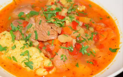 Rețetă de supă de curcan cu găluște