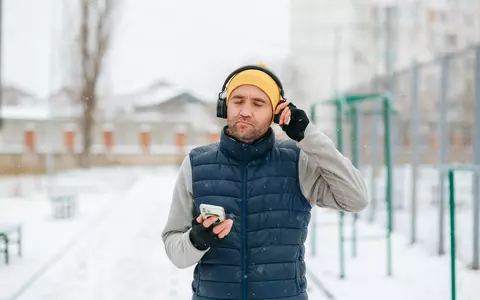 4 tipuri de căști wireless pe care merită să le cumperi