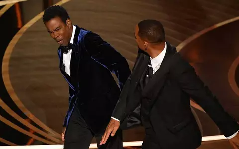 Will Smith, ironizat la Oscar 2023 pentru momentul scandalos de anul trecut când l-a lovit pe Chris Rock: ”Dacă cineva devine violent în timpul show-ului, va primi premiul Oscar pentru...”