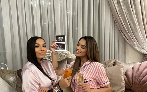 Karmen Simionescu va fi nașă pentru fetița surorii sale, Adriana: ”Sunt onorată. O fac cu tot sufletul”