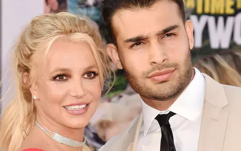 Britney Spears a plecat în vacanță cu un alt bărbat. Soțul artistei, Sam Asghari, a renunțat la verighetă