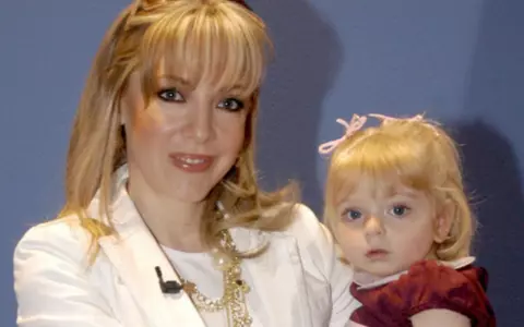 Cum arată și cu ce se ocupă fiica lui Edith Gonzalez. Constanza Creel a moștenit frumusețea actriței