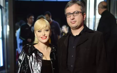 Loredana Groza și soțul ei, Andrei Boncea, s-au despărțit, după 25 de ani de căsnicie. Tatăl artistei confirmă separarea: "Nu mă interesează unde stă el, nici pe ea nu o interesează"