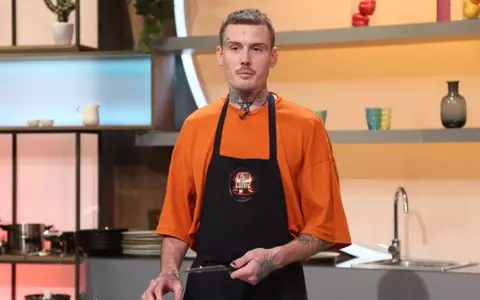 Cine este Iustin Radu Câmpeanu de la Chefi la Cuțite 2023. I-a impresionat pe jurați cu povestea sa de viață: "Am dormit într-o scară de bloc"