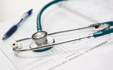 Concediu medical. Ce coduri de boală asigură plata integrală a salariului în 2023