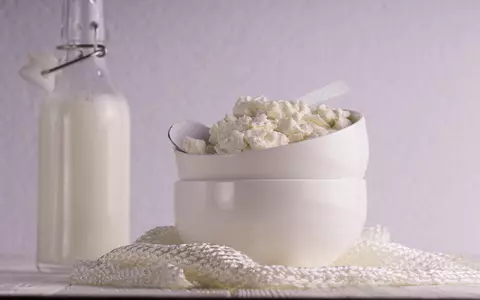 Rețetă de brânză de vaci făcută în casă