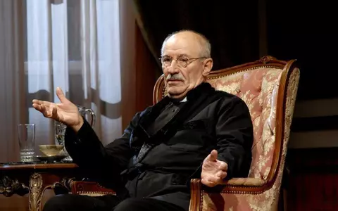 "Trupul meu nu-mi mai permite, sănătatea mea e în mare suferință". La 90 de ani, Victor Rebengiuc s-a retras din teatru, cu ropote de aplauze și lacrimi